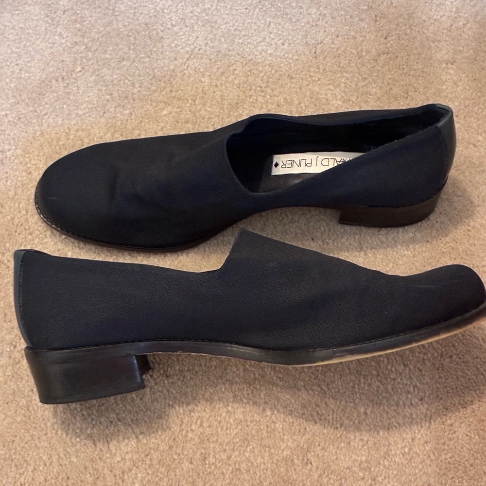 Donald J Pliner women’s dress shoes